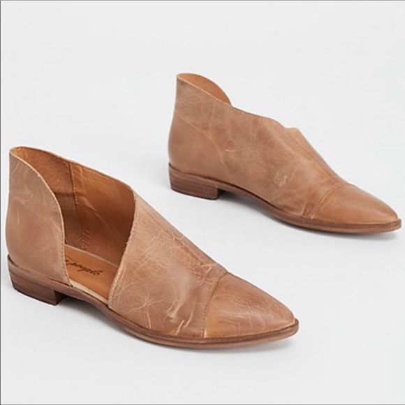 Free People Shoes - NWT Free People Flat Shoe